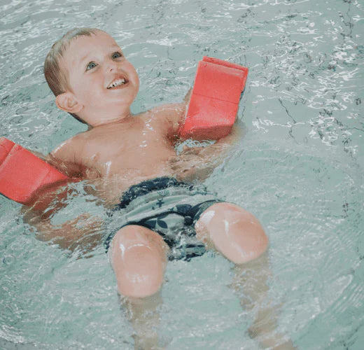 Miksi vauvauinti on hyödyllistä