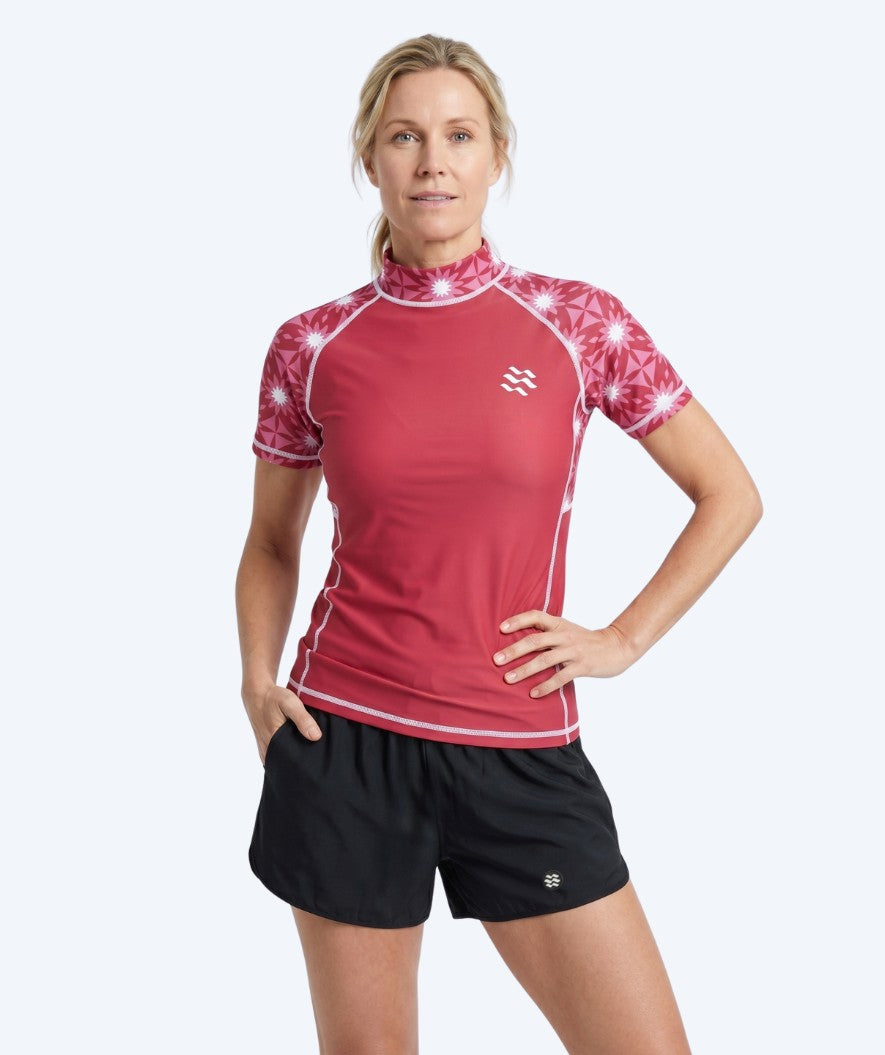 Watery UV-paidat naisille - Aiko Lyhythihainen Rashguard - Pinkki/tummanpunainen
