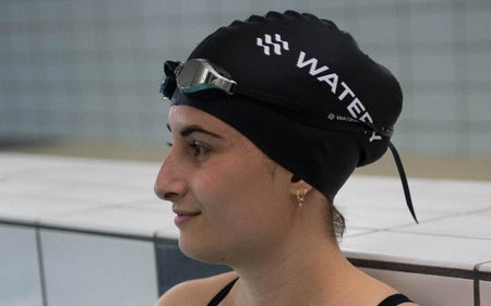 Uimalakki pitkille hiuksille