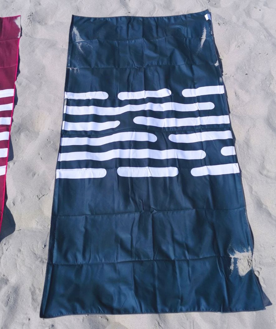 Watery mikrokuitupyyhe (160 x 80 cm) - Eco Nebraska - Tummansininen