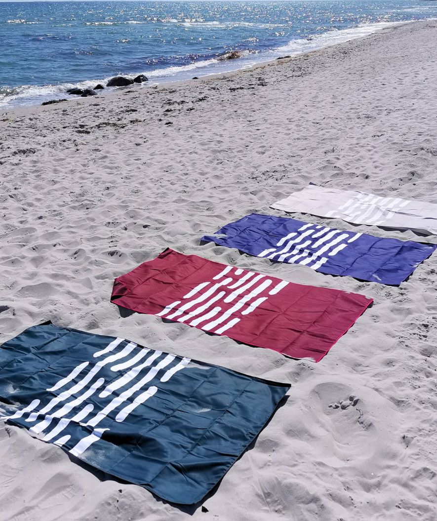 Watery mikrokuitupyyhe (160 x 80 cm) - Eco Nebraska - Tummansininen