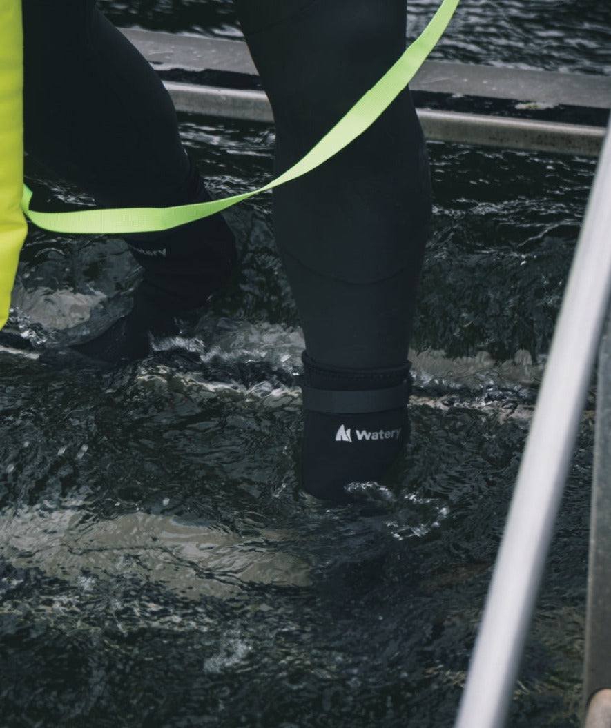 Watery neoprensetti - Thermal Reptile (3 mm) - Musta/hopea