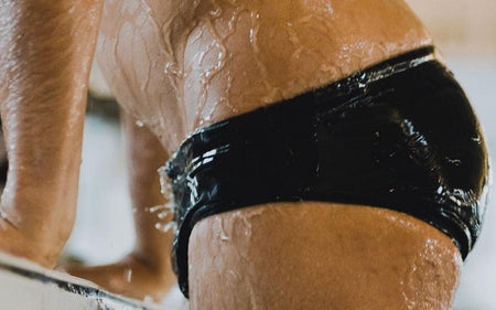 Kolmiomalliset uimahousut