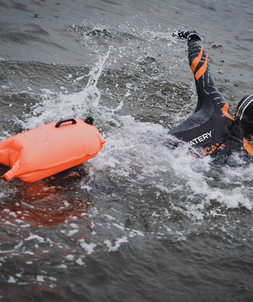 Watery avovesiuintipoiju - Swim Buoy & Dry Bag 28L - Oranssi
