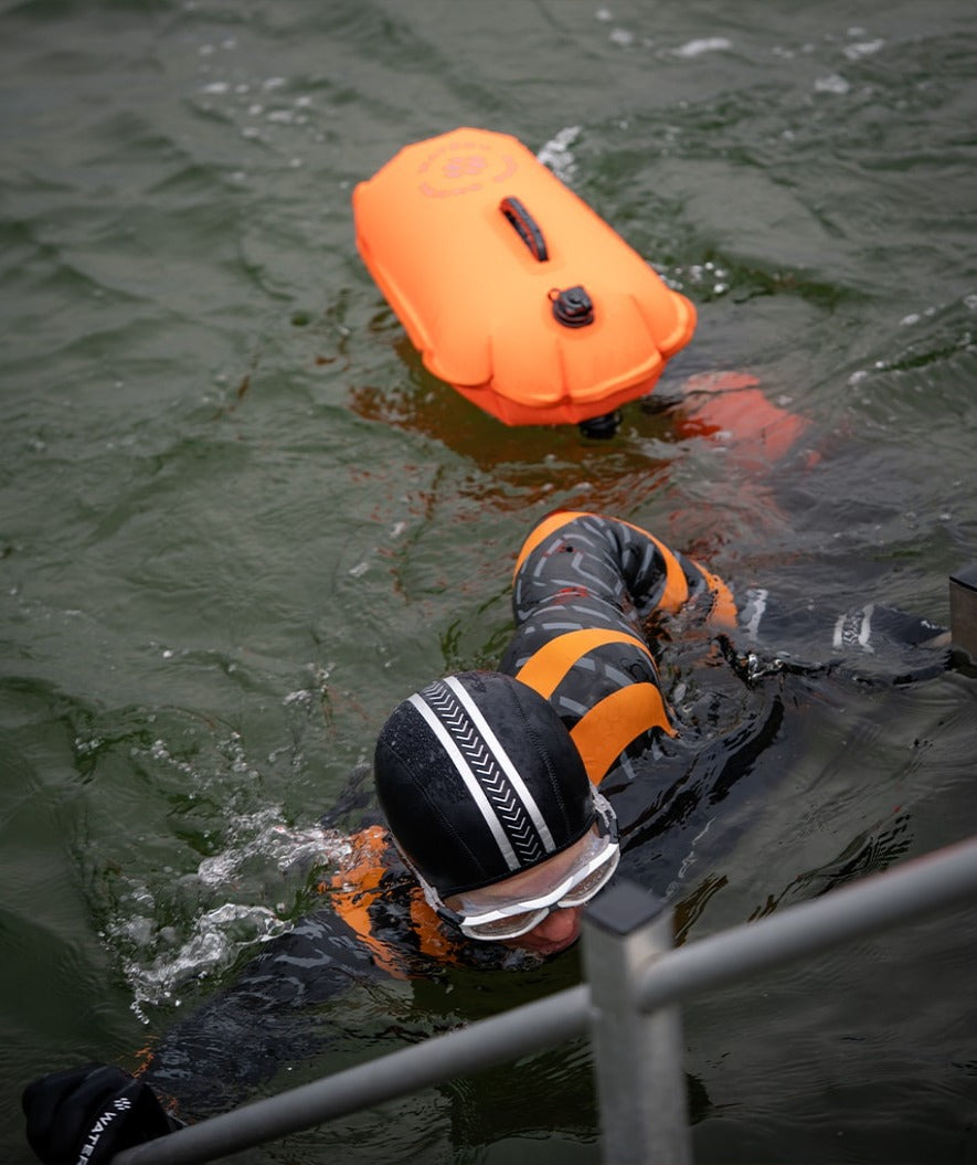 Watery avovesiuintipoiju - Swim Buoy & Dry Bag 28L - Oranssi