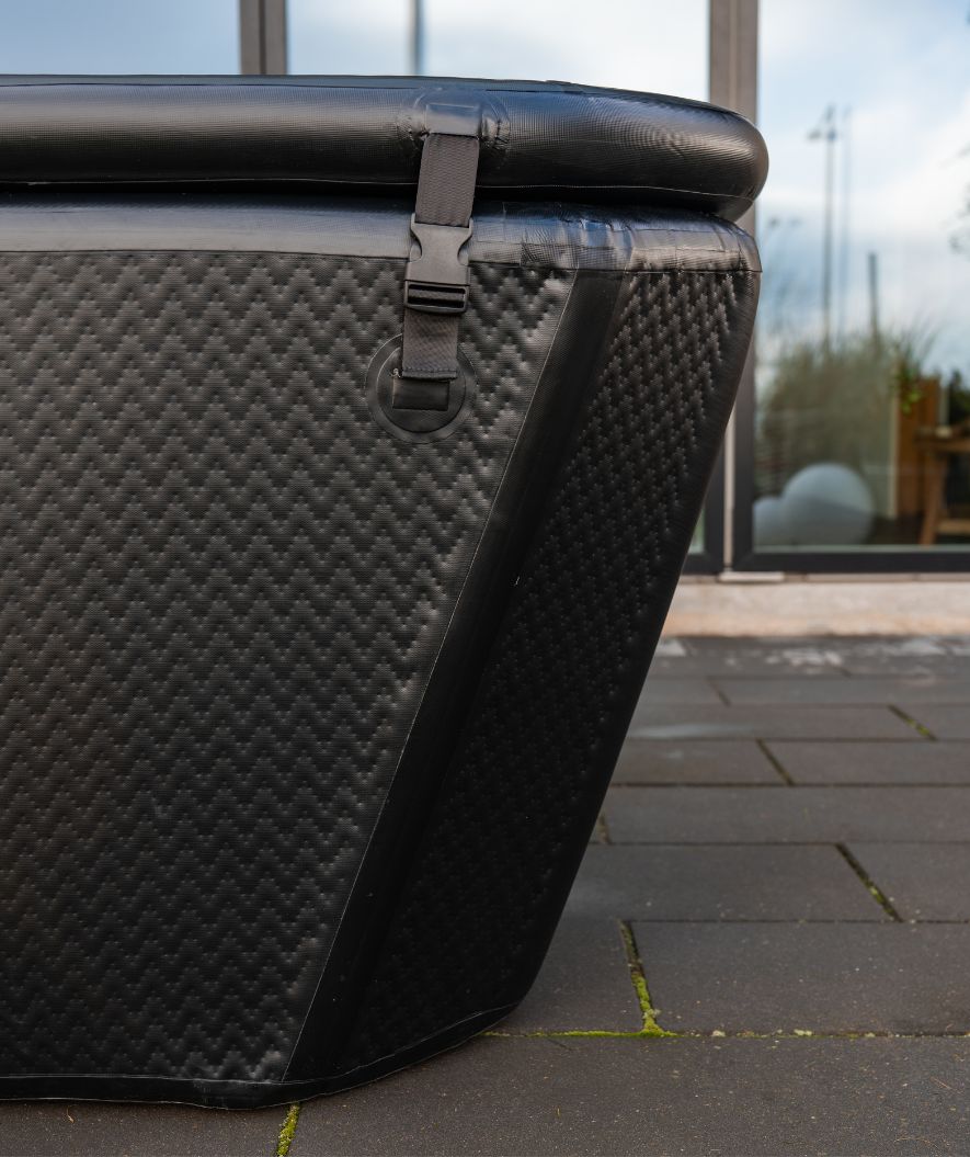 Watery ilmatäytteinen kylmäallas - Ace - Musta