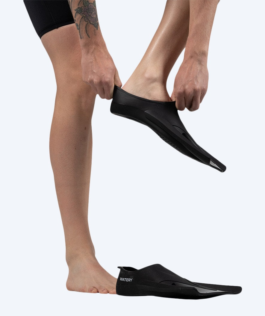 Watery lyhyet uimaräpylät - Badger Active - Musta