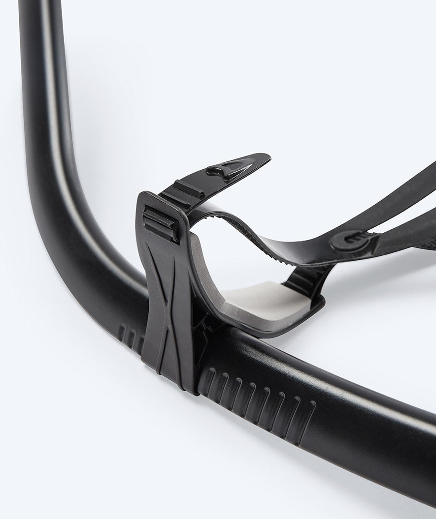 Watery keskisnorkkeli junioreille (10-15) - Hydrolite - Musta