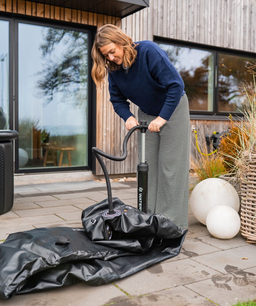 Watery ilmatäytteinen kylmäallas - Master - Musta