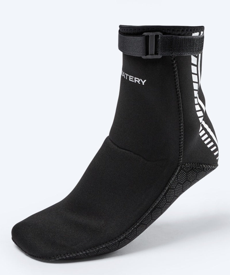 Watery neopreenisukat avovesiuintiin - Reptile (3 mm) - Musta